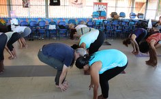 Prática da Yoga no Campus A.C. Simões