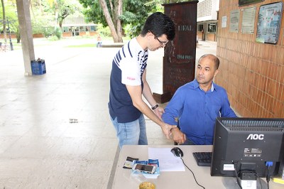 Servidores receberam orientações sobre postura no trabalho