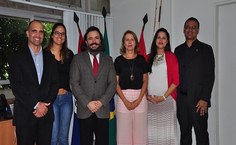 Da esquerda para direita   Frederich Ebrahim, Carolina Abreu, Rosmar Antonni, Valéria Correia, Kátia Macário e José Vieira