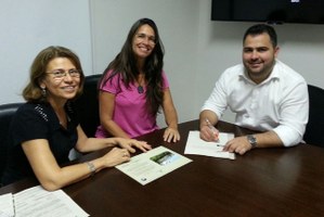 Herbário MAC faz parceria com professora do Ceca