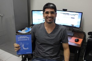 Professor da Ufal lança livro sobre Introdução à programação com a Linguagem C