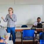Professor do ICBS publica artigo de capa em revista internacional
