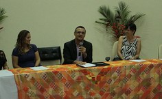 Vice reitor José Vieira preside a mesa de abertura