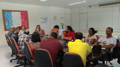 Reunião aconteceu após a assembleia dos servidores