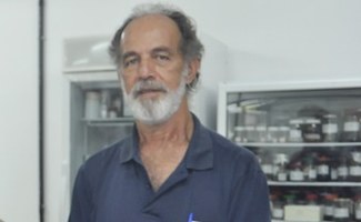 Professor do Ceca recebe prêmio na área de Ecologia Química