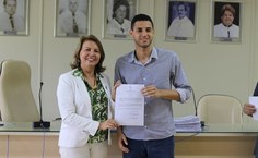 Servidores tomaram posse nesta segunda-feira (4). Fotos: Janaina Alves