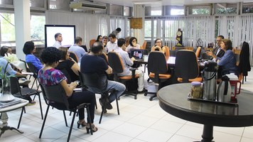 Reitora se reuniu com diretores das Unidades Acadêmicas