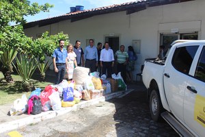 Ufal realiza entrega das doações às vítimas das chuvas