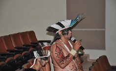 Representantes da comunidade indígena Tingui Botó puderam acalourar o debate com suas experiências diárias