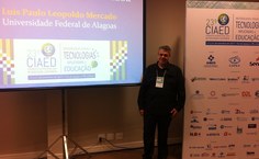 Professor Luís Paulo Mercado em apresentação no congresso