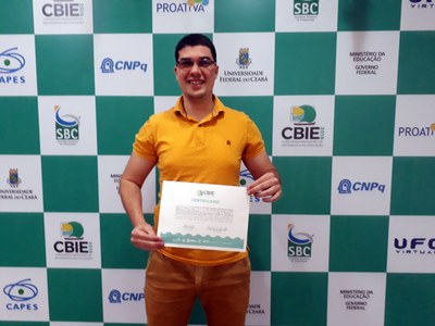 Wilk Oliveira recebe certificado de Melhor dissertação do CBIE 2018