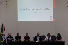 Treinamento para uso do novo site da Ufal, no auditório da Reitoria