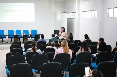 Suzana Barrios, da Prograd, durante a apresentação do setor. Fotos: Renner Boldrino.