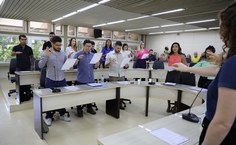 Novos servidores durante juramento