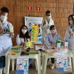 Servidoras e alunos da Enfermagem montam barreira sanitária na Reitoria