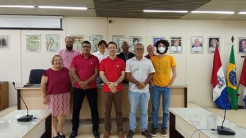 Membros de comissão da carreira dos servidores técnicos são empossados