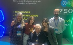 Professor Márcio Callado, ao lado da filha, Nélia Callado, docente da Ufal, das netas e do genro, Vladimir Caramori, também professor da Universidade