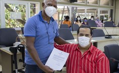 Pró-reitor Wellington Pereira enttega termod e posse ao novo servidor Eduardo Silva