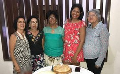 Amigas e uma vida: Tereza, Fátima Leobino (do GR), Maria do Carmo -  a juíza Mirandinha (Escritório Modelo-FDA), Chiara Maria, afilhada de Tereza, e Maria do Carmo Viana Cavalcanti (DRCA)