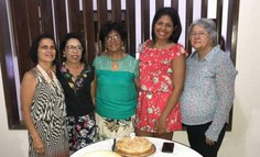 Amigas e uma vida: Tereza, Fátima Leobino (do GR), Maria do Carmo -  a juíza Mirandinha (Escritório Modelo-FDA), Chiara Maria, afilhada de Tereza, e Maria do Carmo Viana Cavalcanti (DRCA)