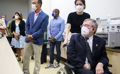 Milton Andrade volta ao laboratório que criou há mais de 20 anos