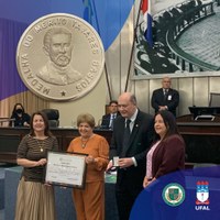 Faculdade de Medicina da Ufal é homenageada com comenda Tavares Bastos