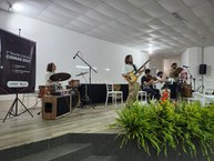 A abertura teve como atração o Grupo de Música Brasileira da Ufal, comandado pelo professor Clístenes Lisboa, do curso de licenciatura em Música da Universidade