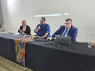 Adilson Pereira dos Santos, pró-reitor de Graduação da Ufop, Alexandre Brasil Carvalho, da Dippes, e Jerônimo Tybusch