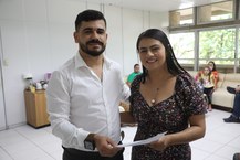 Jânio Nunes, novo docente do curso de Letras-Libras, com a professora Adriana Cavalcanti