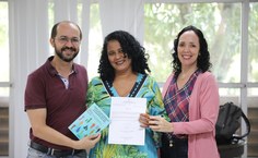 Professor Valdimir Caramori, Zíbia Oliveira e a professora Elaine Pimentel