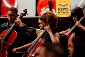 Corufal e Orquestra Sinfônica emocionam público da Bienal do Livro