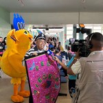 Hospital Universitário recebe visita do bloco carnavalesco Pinto da Madrugada