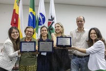 Professora Juliana Theodoro é vencedora do primeiro Prêmio Elas na Matemática
