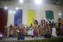 Dança, cultura e ritmos em alta durante o bloco Filhinhos da Mamãe (Foto: Renner Boldrino)