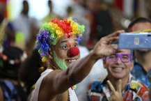 Foliões se divertem no bloco Filhinhos da Mamãe (Fotos: Renner Boldrino)