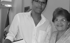 Servidor Helton Medeiros ao tomar posse na gestão da reitora Ana Dayse, em 2011