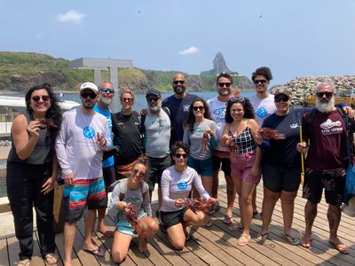 Equipe do professor Buia na Ilha de Fernando de Noronha, em Pernambuco