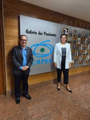 Fernando Pimentel, gestor da Coordenação Institucional de Educação a Distância (Cied) da Ufal, e Natallya Levino, coordenadora adjunta UAB na Ufal