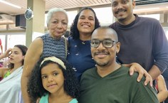 Diego Albuquerque com a família preparando a mudança de Recife para Maceió