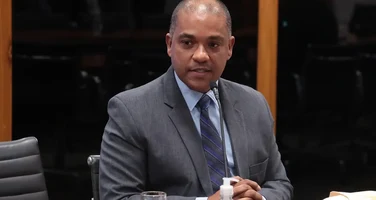 Professor Clayton Santos toma posse no conselho de Comunicação da Câmara dos Deputados