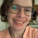 Professora da Ufal concorre a prêmio do TikTok com romance LGBT