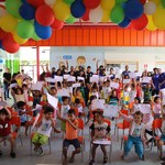 Crianças recebem diplomas após etapa de atividades lúdicas do projeto ABC Motor