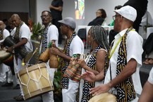 Outorga de título ao professor Zezito Araújo