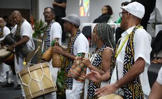 Outorga de título ao professor Zezito Araújo