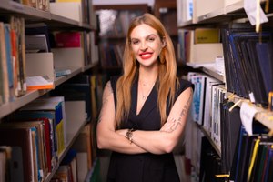 Professora da Ufal ganha prêmio com trabalho de matemática antirracista