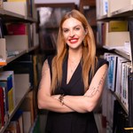 Professora da Ufal ganha prêmio com trabalho de matemática antirracista
