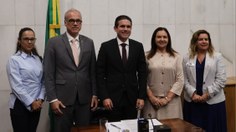Lívia Leite, reitor José Daniel Diniz, presidente da Andifes, deputado Hugo Motta, presidente da Câmara, reitora Terezinha Domiciano, e reitora Sandra Goulart Almeida, vice-presidente da andifes