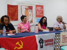 8M em debate: mesa-redonda repensa o Dia Internacional da Mulher