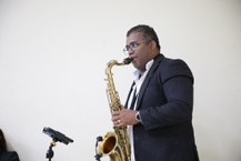 Saxofonista Jucélio, da cidade de Pão de Açucar