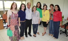 Servidoras da Ascom, Diana Monteiro, Rose Ferreira, Jacqueline Freire, Janaína Alves, Márcia Alencar, Simonedie Araújo e lenilda Luna com Manoel Mota